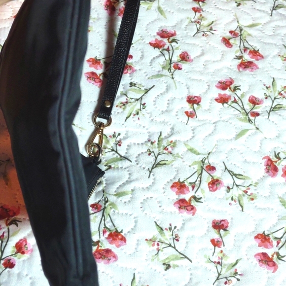 Authentic Prada Bow Clutch Bag, Very Good Vintage Condition - Picture 11 of 15